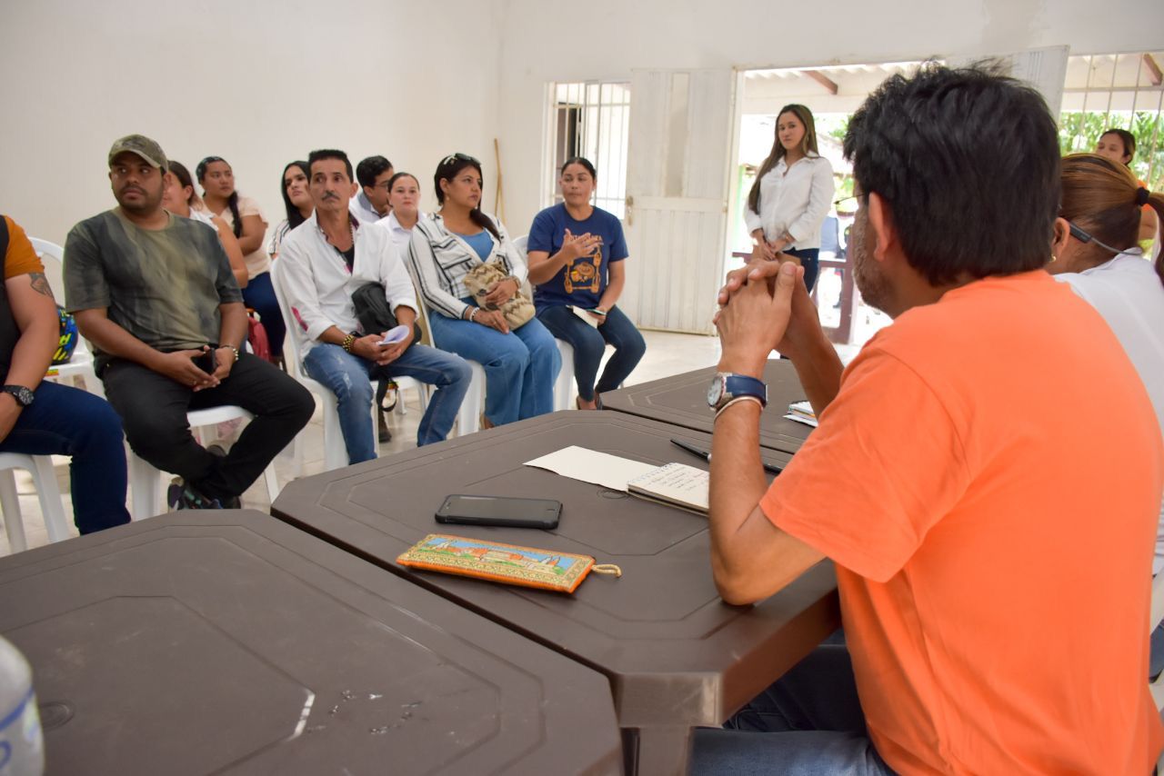 Alcaldía se reúne con líderes de 10 veredas de Minca para escuchar y atender  solicitudes de la comunidad - Cambio24